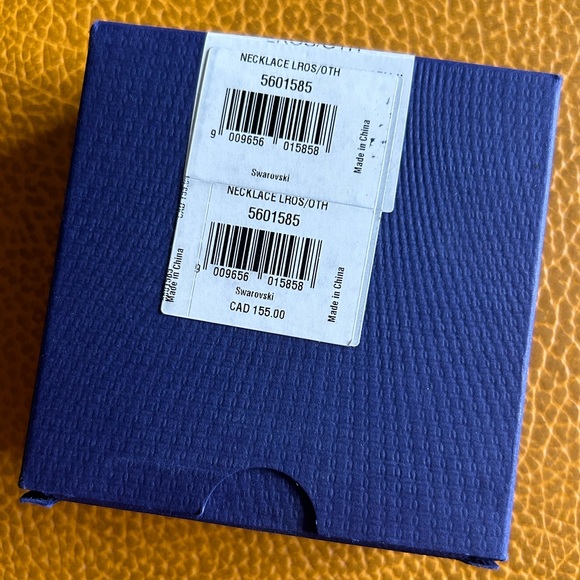 Swarovski Necklace (pink + green) - Picture 5 of 5